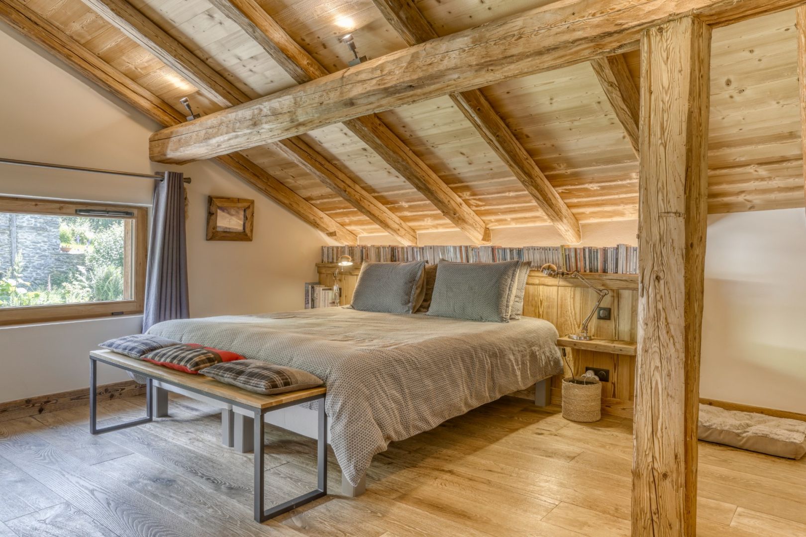Saint-Gervais-les-Bains, Évasion Mont-Blanc chalet for sale - Saint-Gervais-les-Bains | Prestigious Renovated 5-Bed Farmhouse with Energy Efficiency - gallery image 2