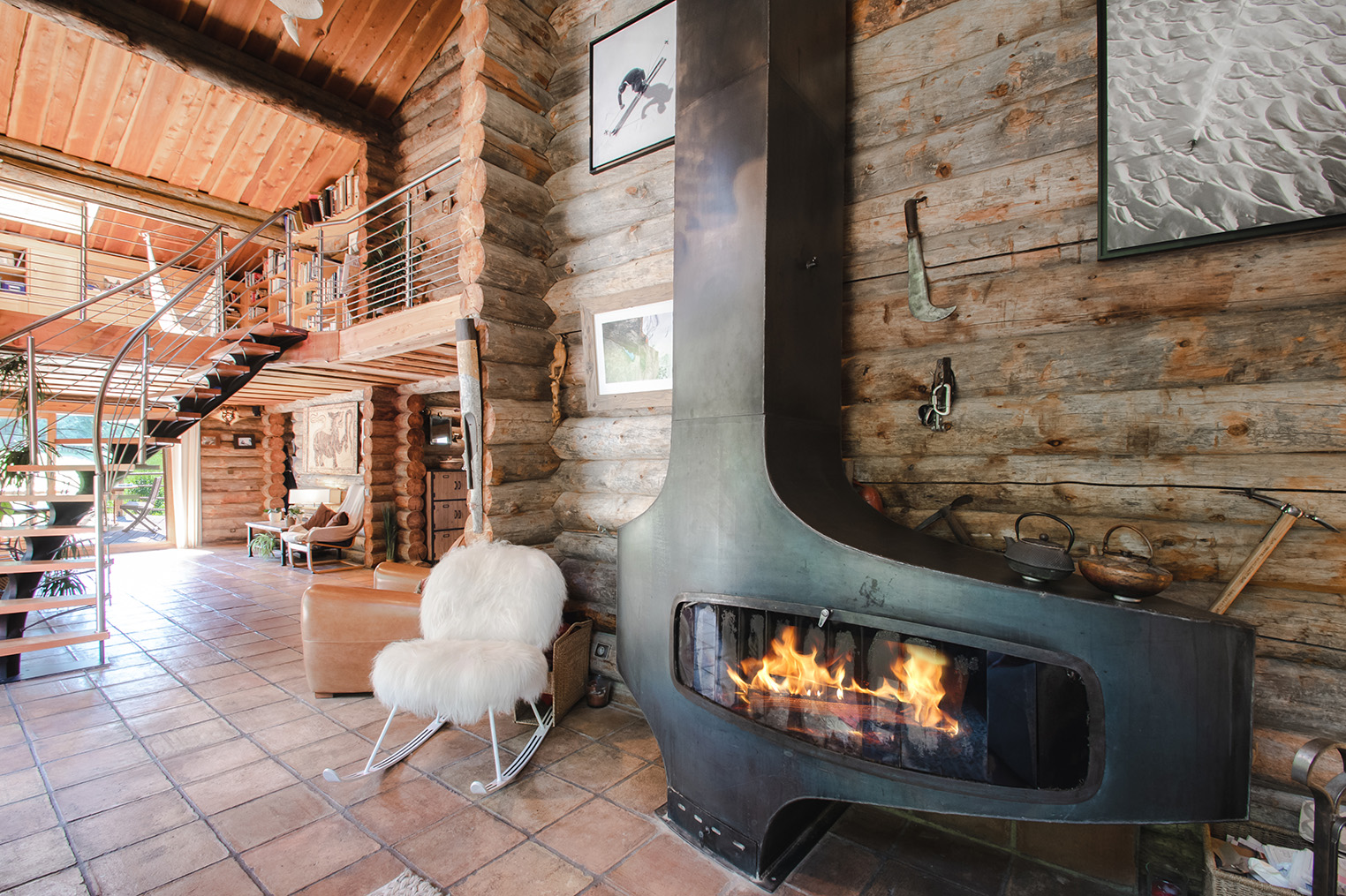Les Houches, Chamonix Mont-Blanc chalet for sale - Les Houches | Architect-Designed 5-Bed Log Chalet with Mont Blanc Views - gallery image 2