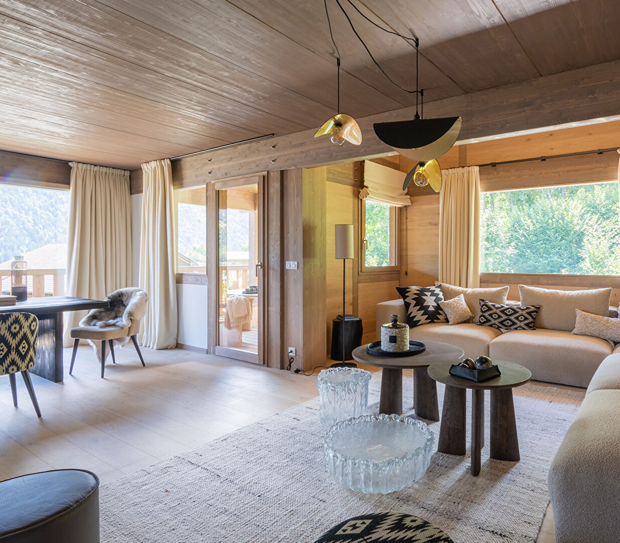 Saint Gervais les Bains, Evasion Mont-Blanc chalet for sale - Saint Gervais les Bains | 5-Bed Chalet with Balcony - gallery image 2