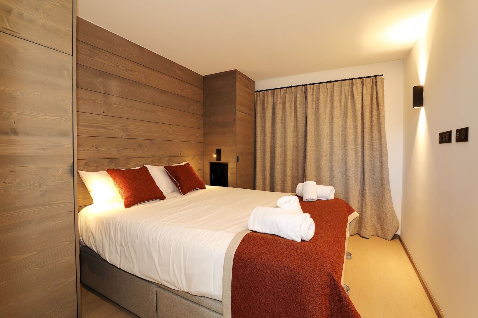 Courchevel, Les 3 Vallées apartment for sale - Courchevel Le Praz | Cosy 2-Bed Apartment in Authentic Village - gallery image 2