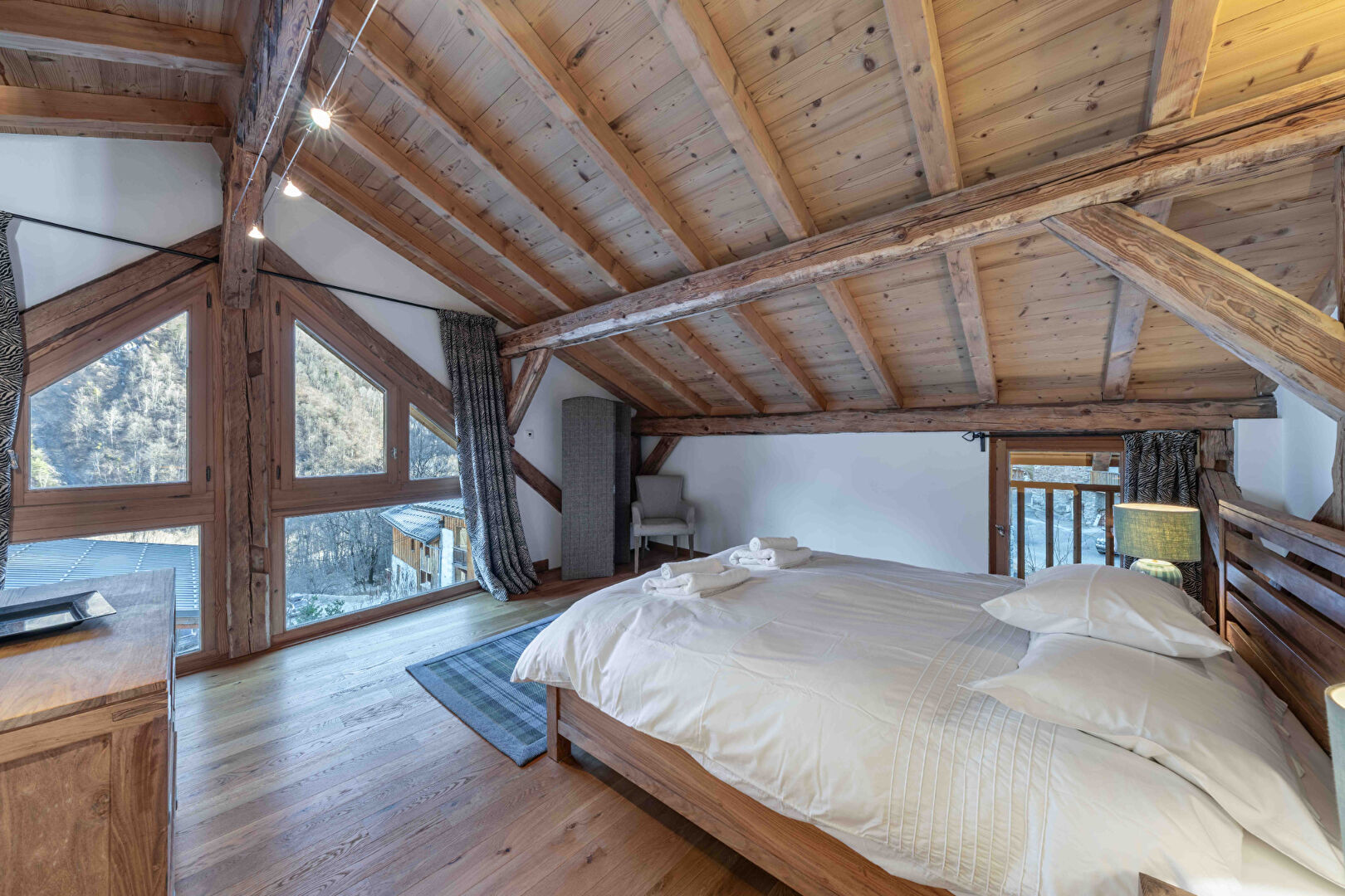 Saint-Martin-de-Belleville, Les 3 Vallées chalet for sale - Saint-Martin-de-Belleville | Renovated 5-bedroom chalet – quiet village - gallery image 3