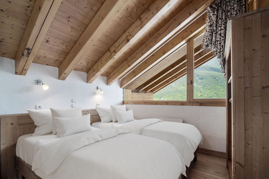 Les Menuires, Les 3 Vallées apartment for sale - Les Menuires | Exceptional 6-Bed Ski-In Ski-Out Duplex with Private Sauna - gallery image 3