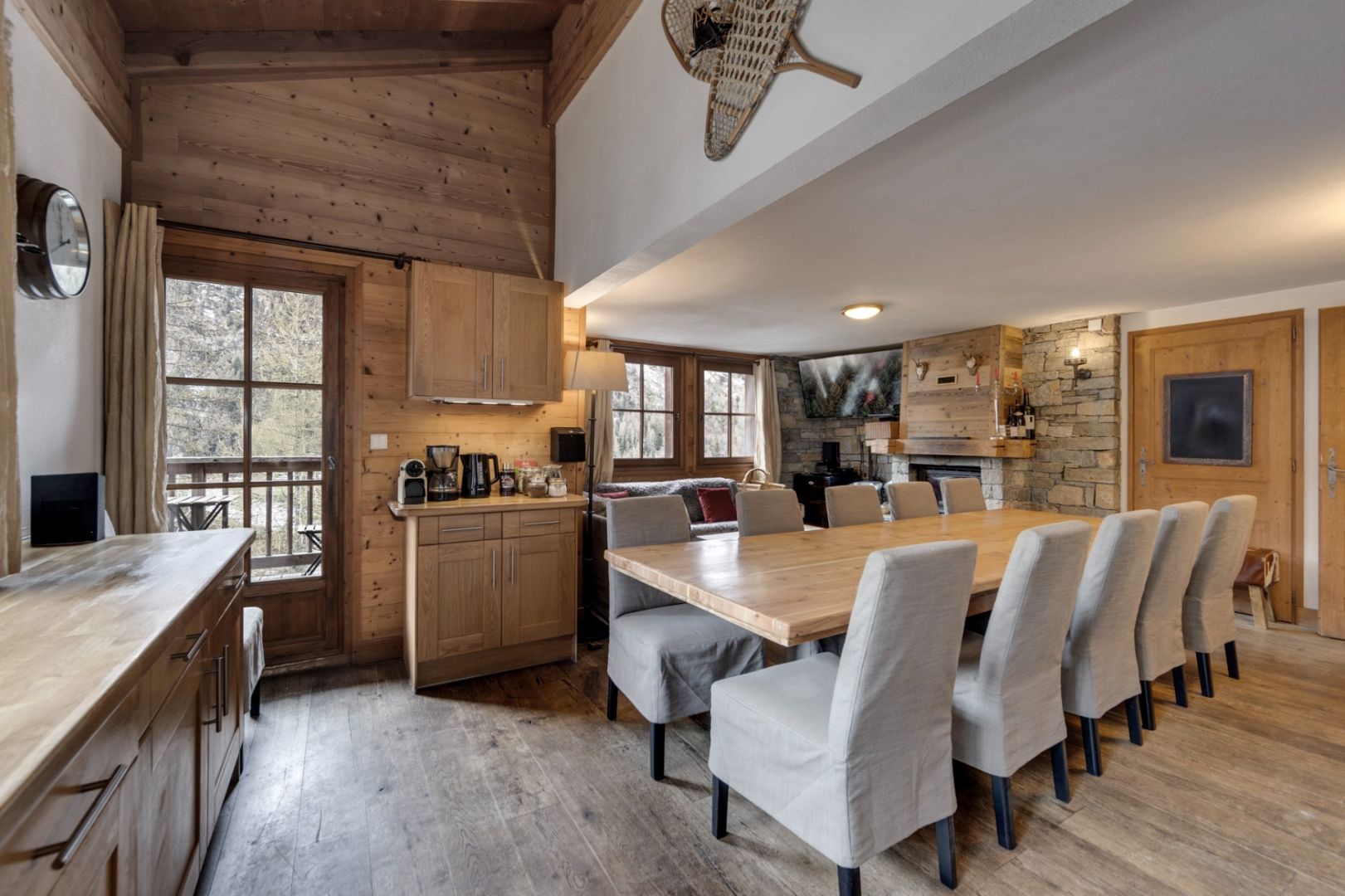 Tignes, Tignes – Val d’Isère chalet for sale - Tignes | 6-Bed Chalet in Les Brévières with Lift Access - gallery image 3