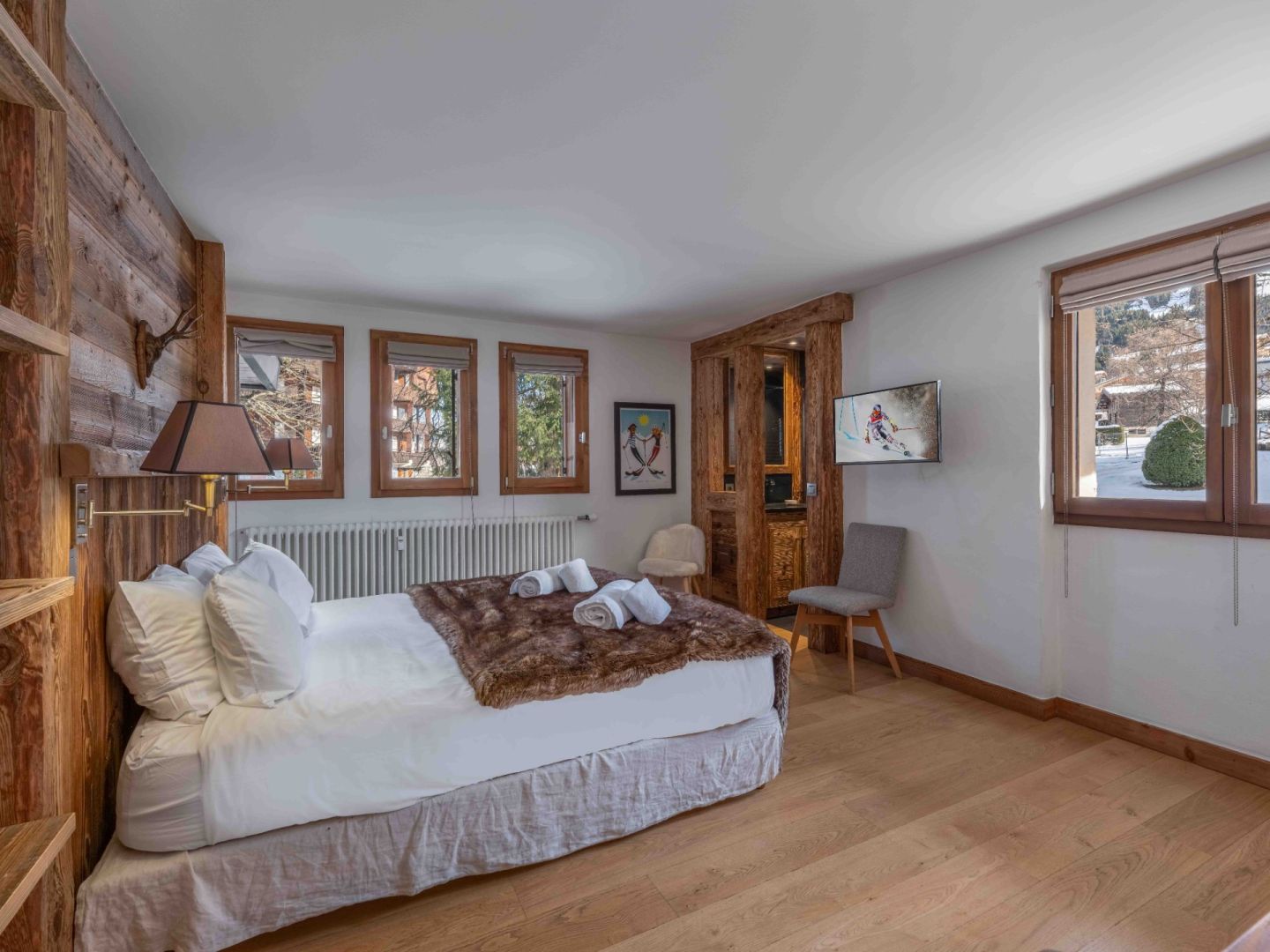 Megève, Évasion Mont-Blanc apartment for sale - Megève | Renovated 3-Bed Apartment with Garden Access in Mont d'Arbois - gallery image 2