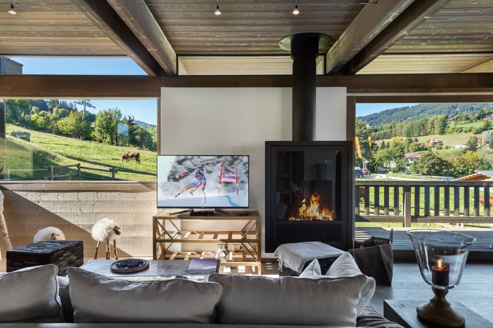 Megève, Évasion Mont-Blanc chalet for sale - Megève | 4-Bed Ski-In Chalet in Princesse Sector with Sauna - gallery image 2