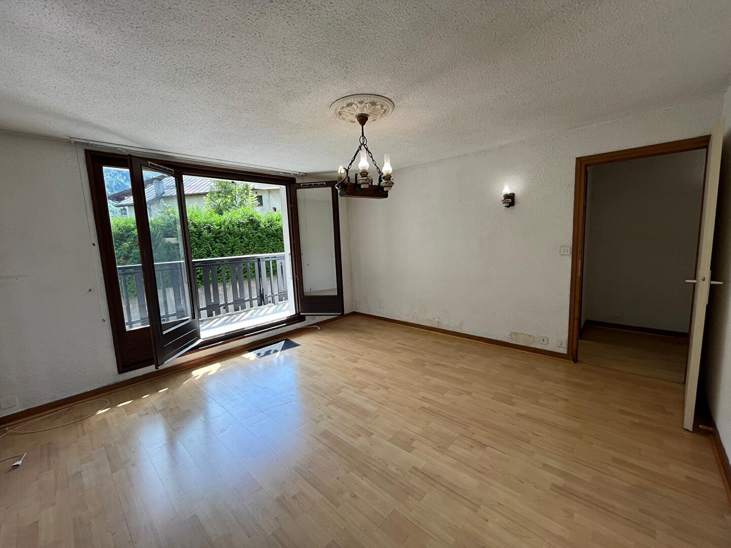 Chamonix, Chamonix Mont-Blanc apartment for sale - Chamonix | 1-Bed Apartment in Town Centre with Rental Potential - gallery image 3