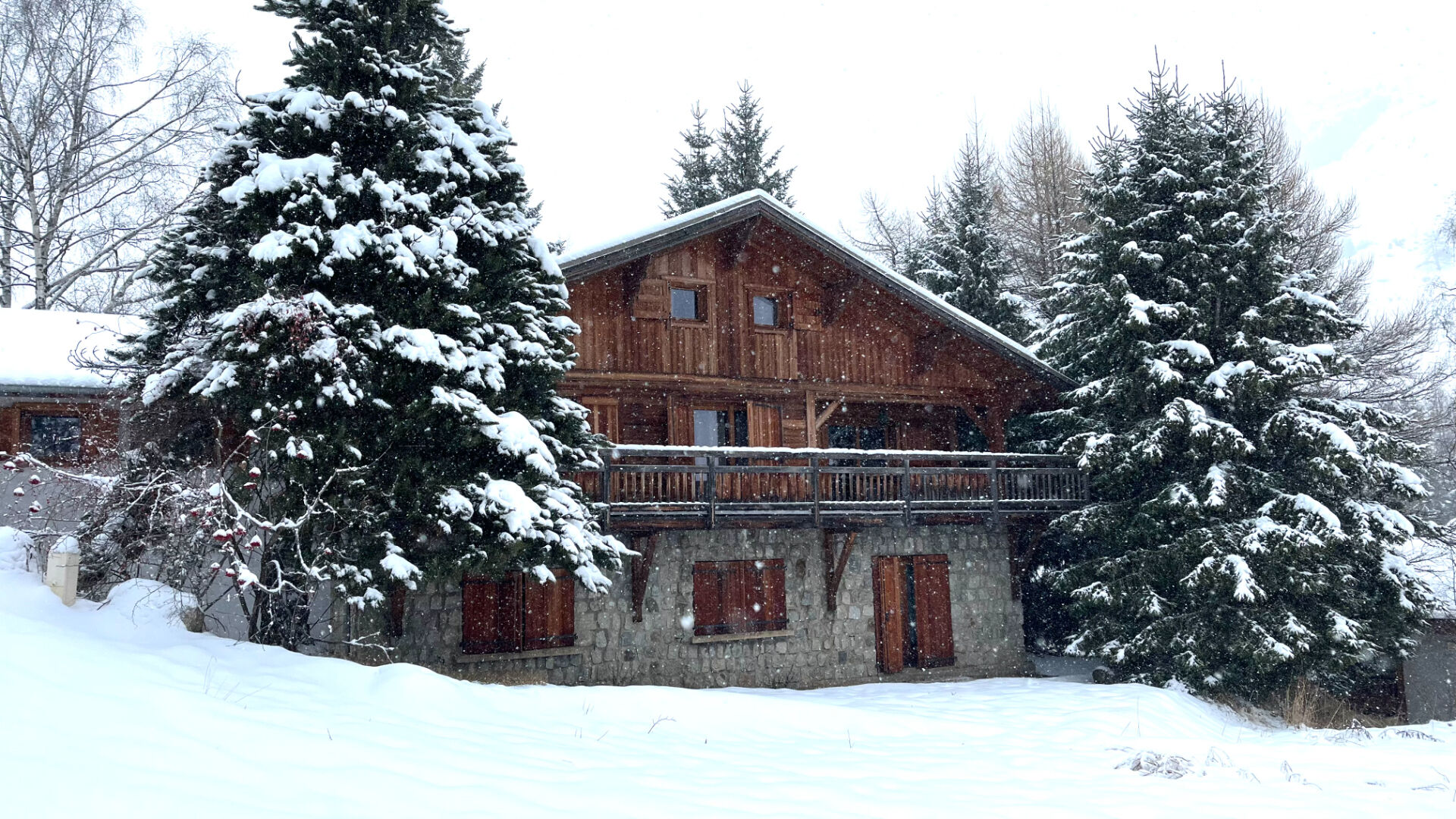 Les Deux Alpes, Les 2 Alpes chalet for sale - Les Deux Alpes | Exceptional 7-Room Authentic Chalet with Panoramic Views - gallery image 3