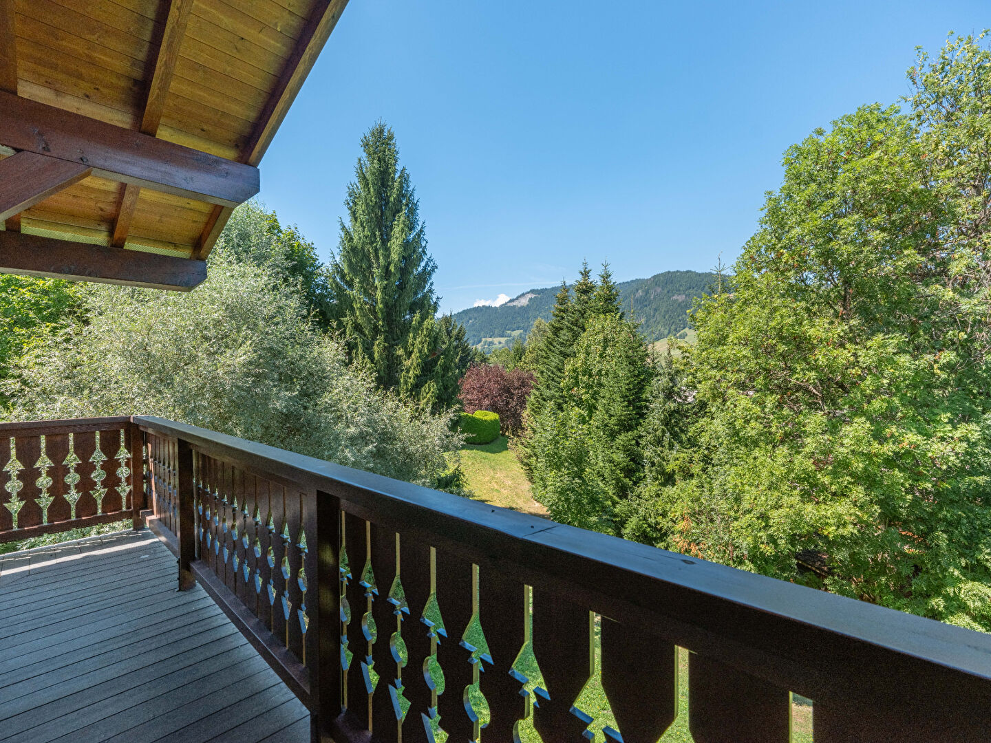 Megève, Évasion Mont-Blanc apartment for sale - Megève | Charming 2-Bed Duplex with Fireplace in Rochebrune - gallery image 3