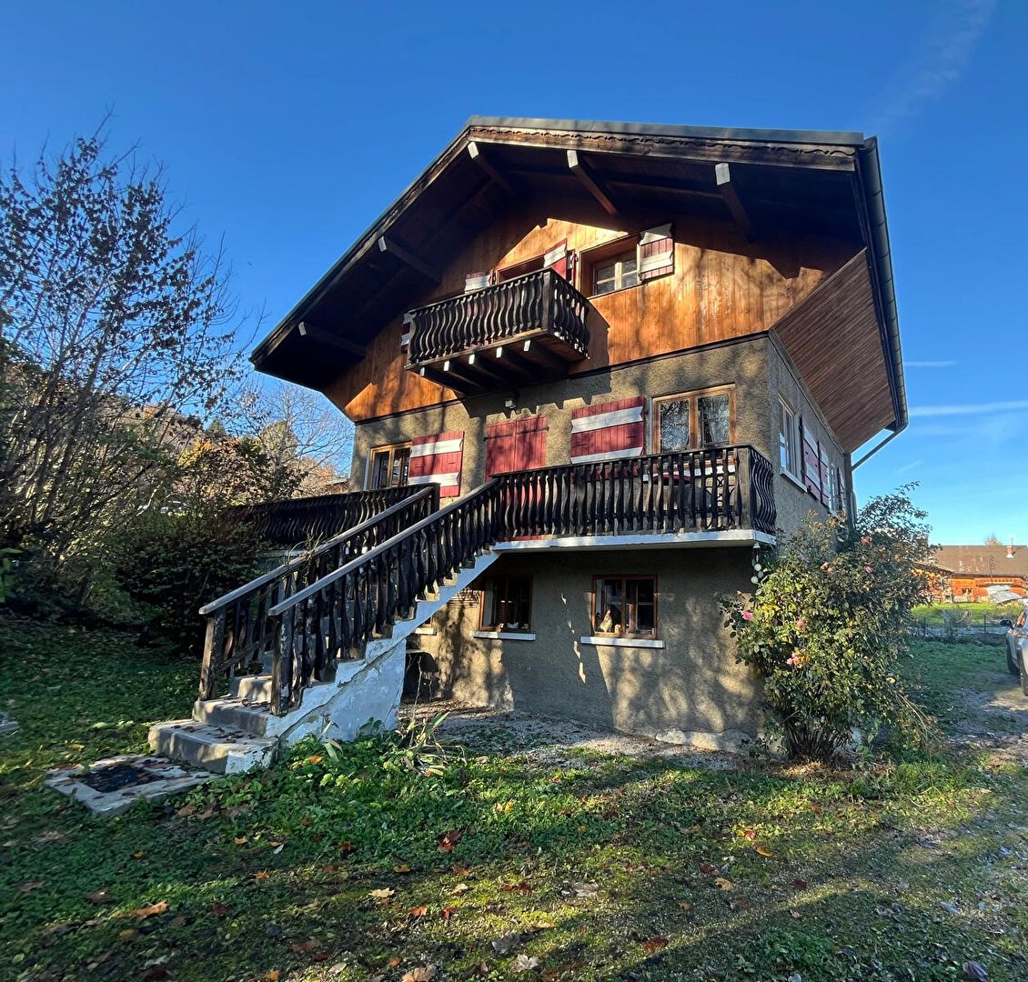 Saint-Gervais-Les-Bains, Évasion Mont-Blanc chalet for sale - Saint-Gervais-les-Bains | 7-Bed House to Renovate with Huge Potential