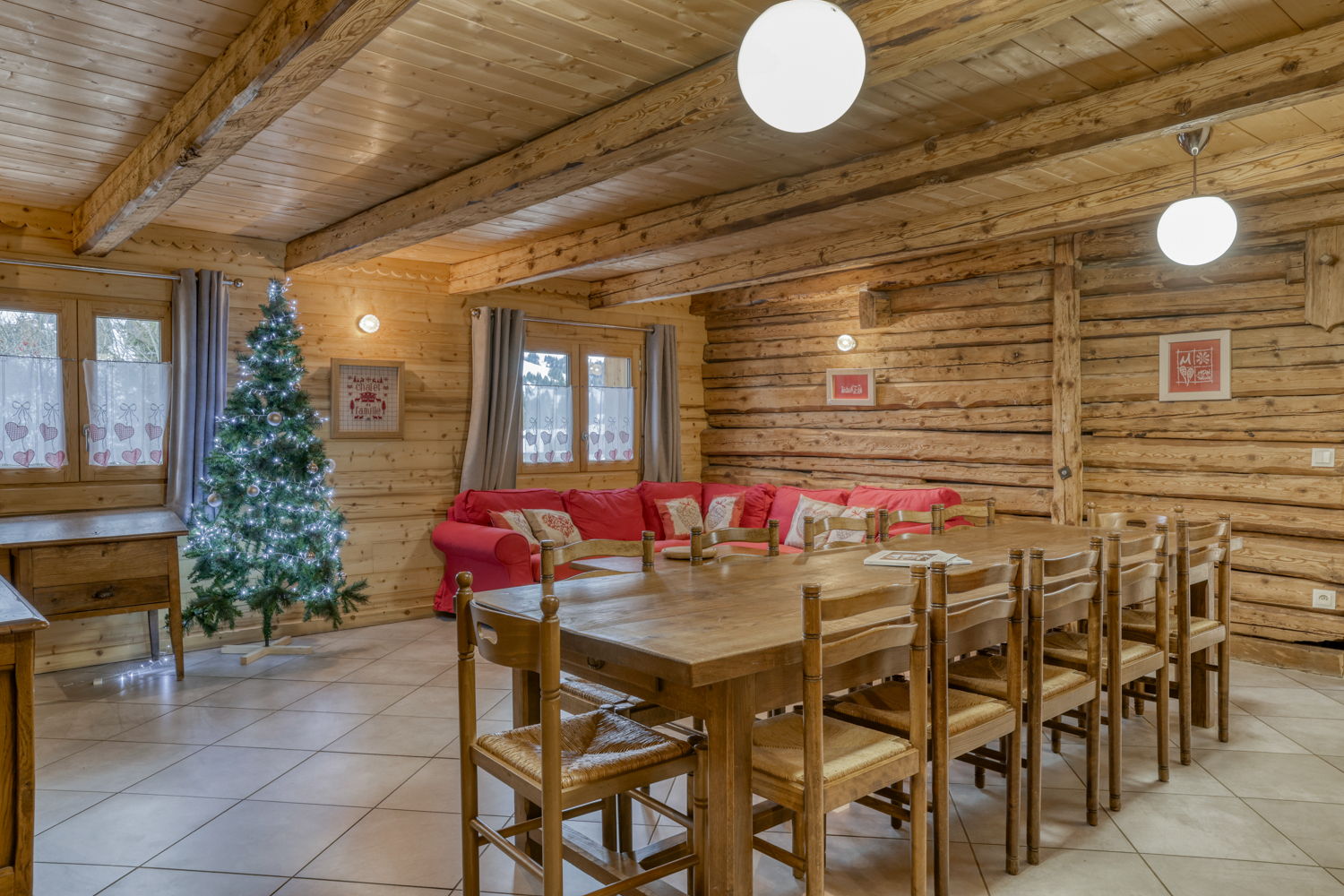 les Saisies, Espace Diamant chalet for sale - les Saisies | 10-Bed Chalet with Garage - gallery image 3