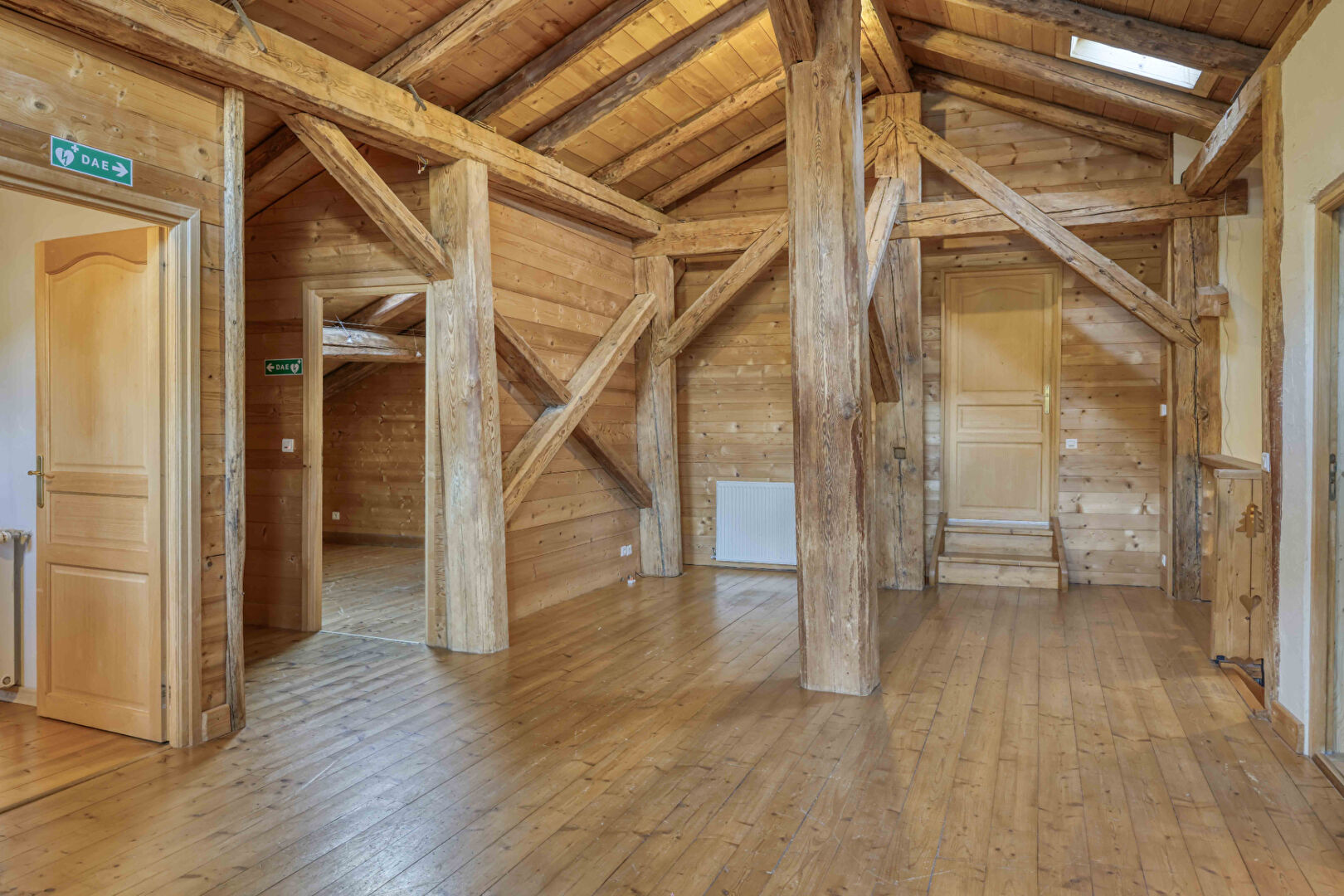 Saint-Gervais-les-Bains, Évasion Mont-Blanc chalet for sale - Saint-Gervais-les-Bains | Farmhouse, chalet and building plot – facing Mont Blanc - gallery image 2