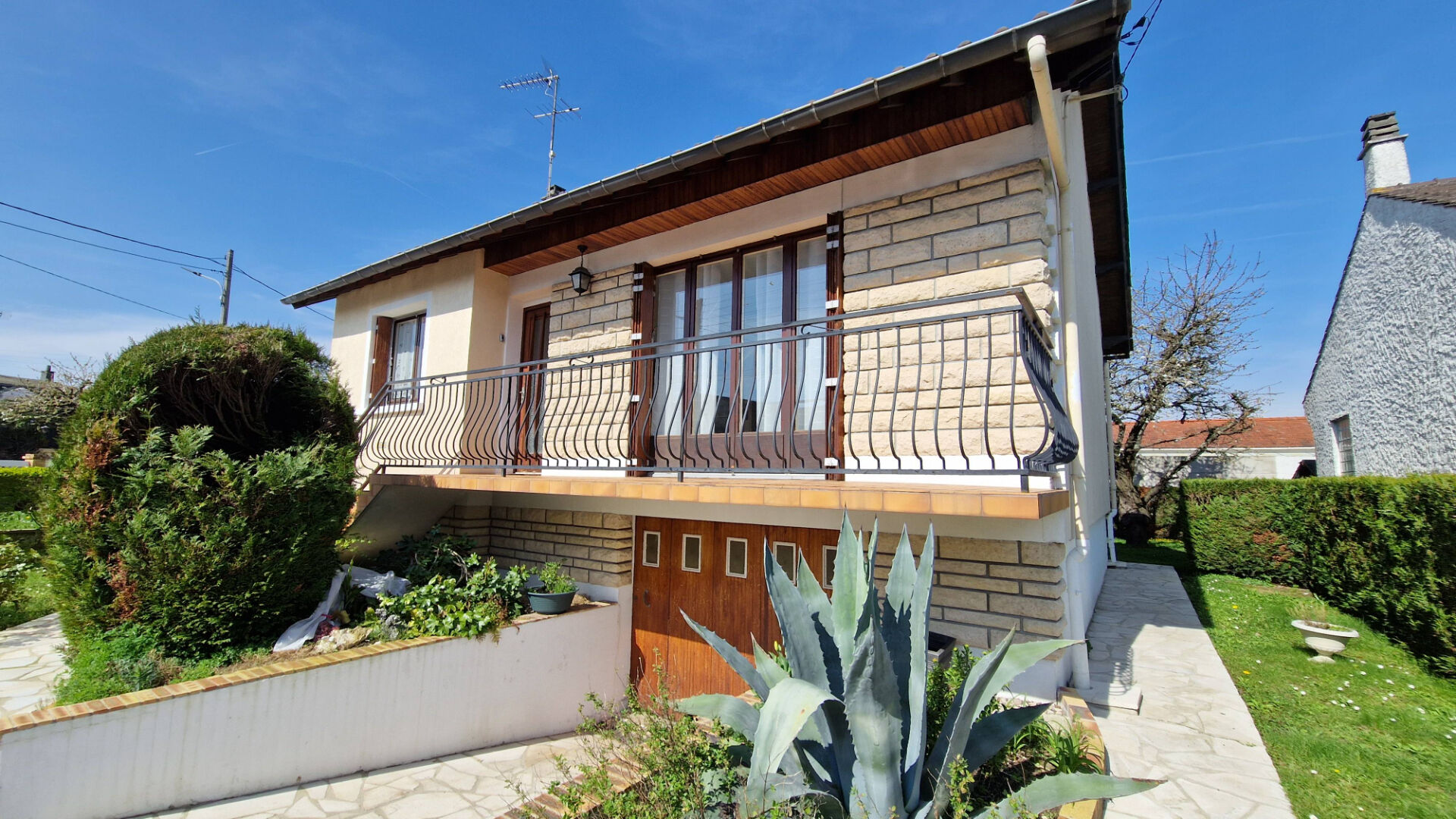 CHARMANTE MAISON INDÉPENDANTE