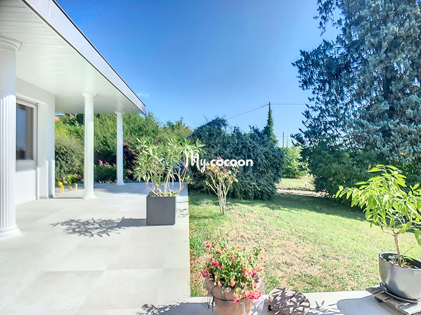 Photo Maison - T5 - 180 m2 image 1/6