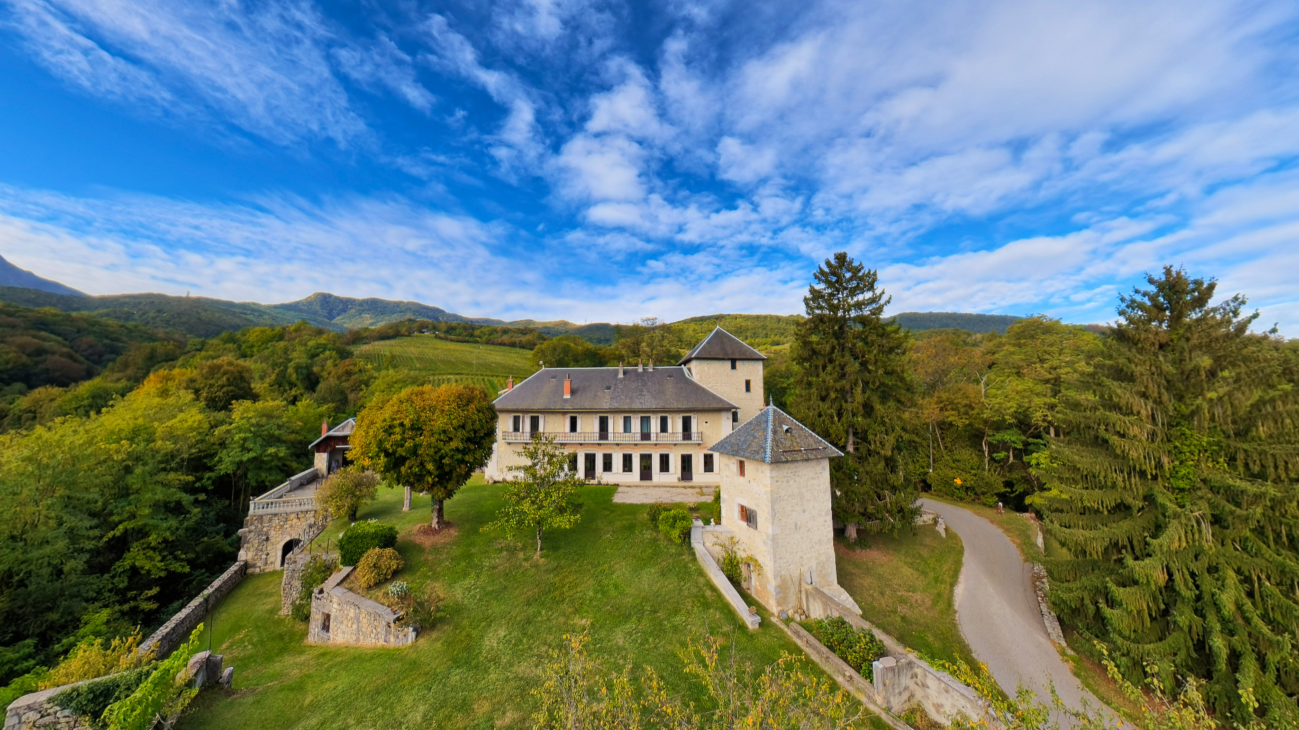 Agence immobilière de COMPARET IMMO - COMPARET IMMOBILIER AIX LES BAINS