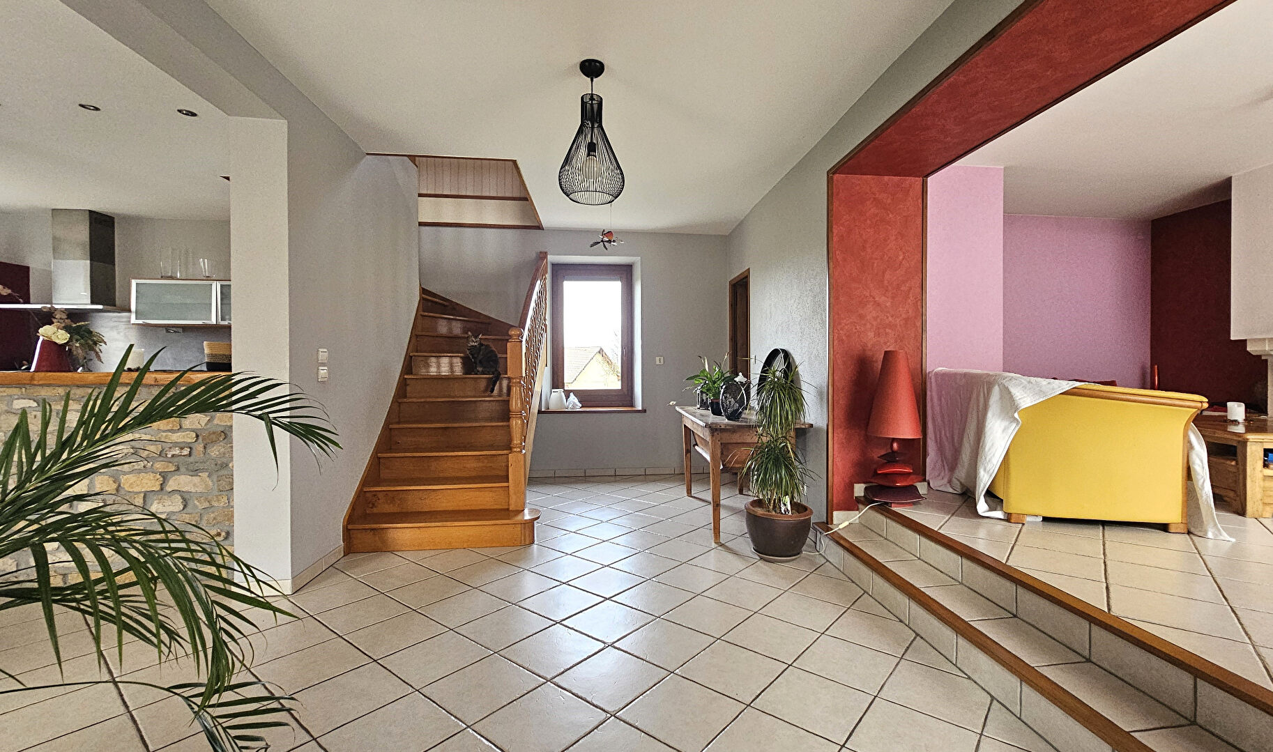 Photo CHAMPAGNEUX - 153 m² Maison  3 ch - jardin - piscine - dépendance image 5/6