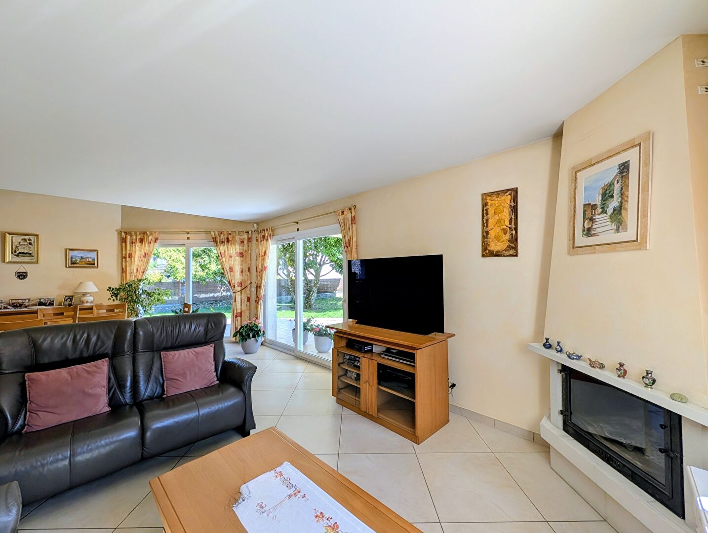 Photo Brison-Saint-Innocent - Maison individuelle avec jardin paysagé image 4/6