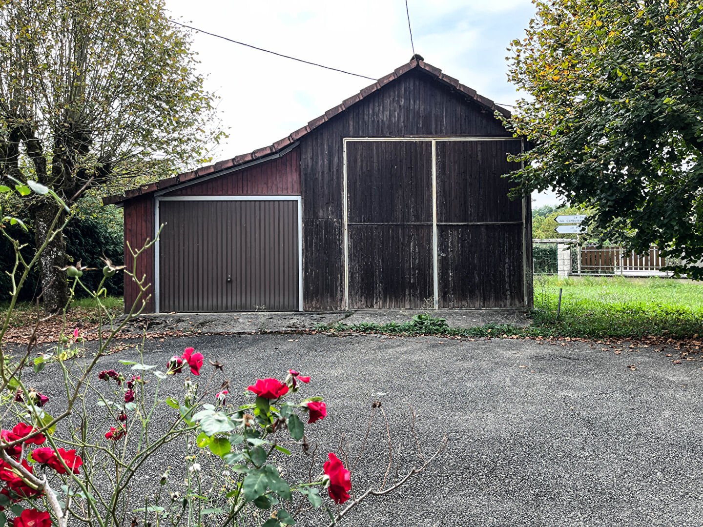 Photo Maison familiale avec potentiel ? La Bridoire (centre-village) image 2/6