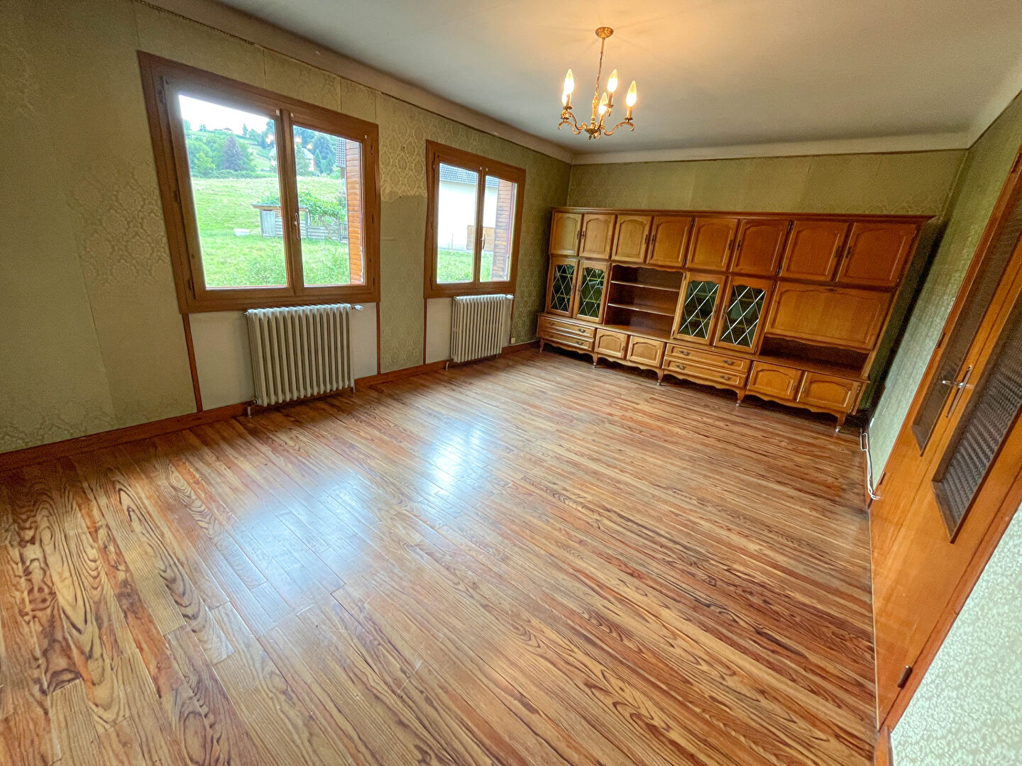 Photo Maison familiale avec potentiel ? La Bridoire (centre-village) image 3/6