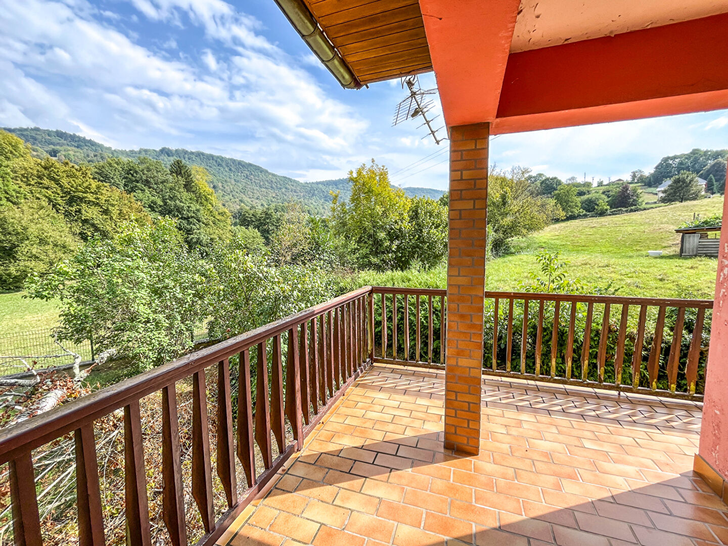 Photo Maison familiale avec potentiel ? La Bridoire (centre-village) image 5/6