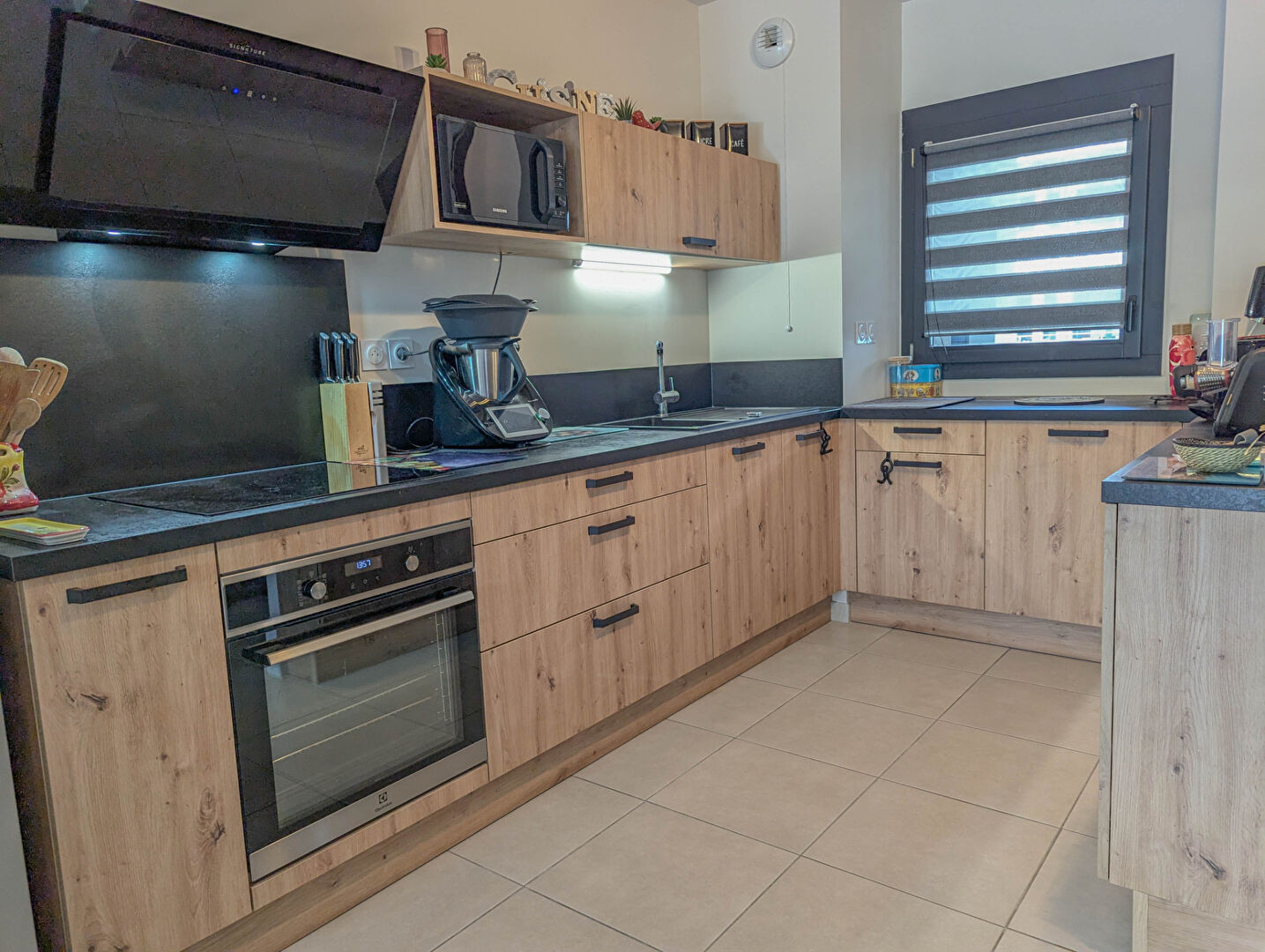 Photo Appartement de type 2 - lumineux et proche de toutes commodités - 51m2 - BASSENS image 2/6