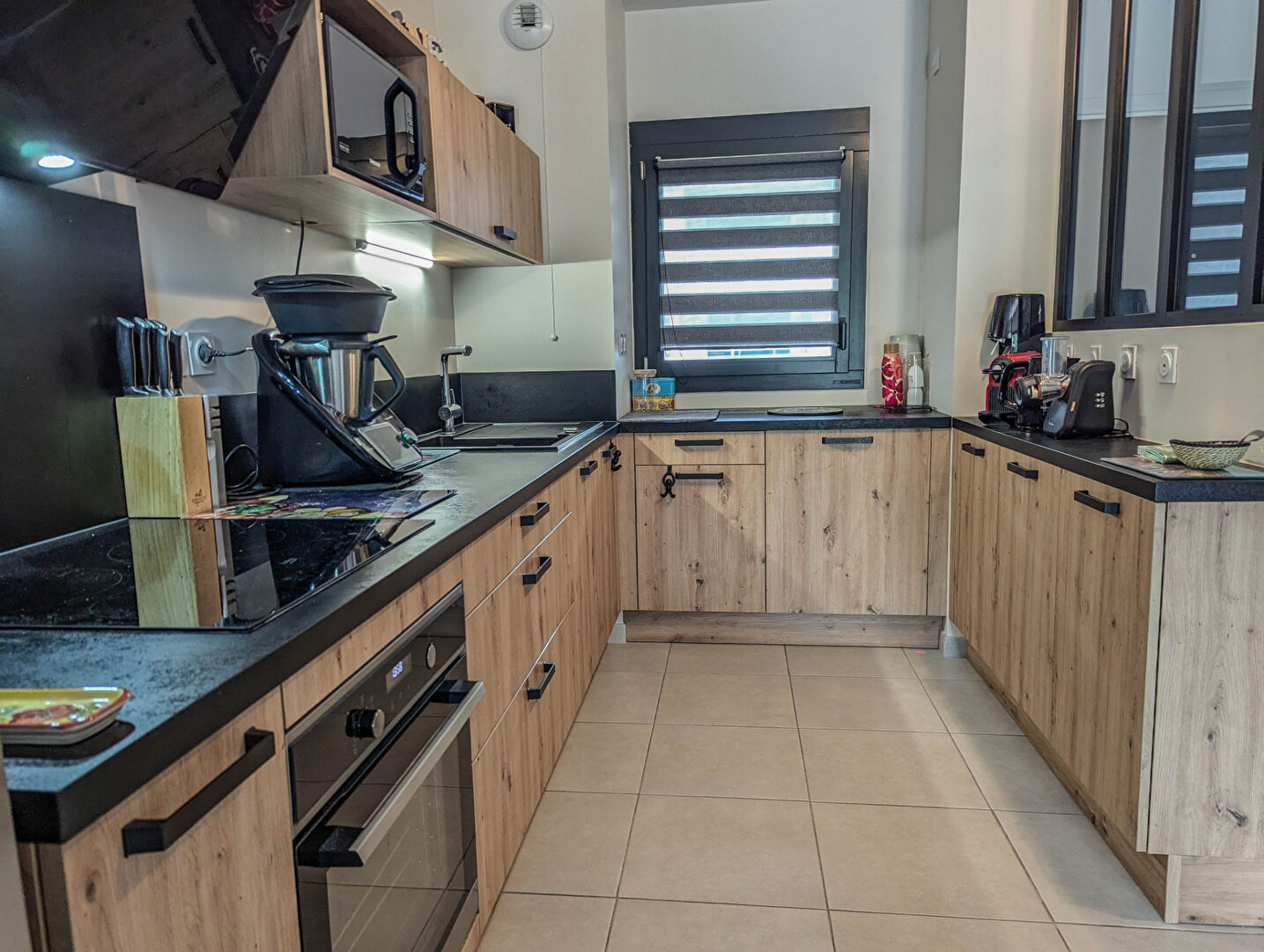 Photo Appartement de type 2 - lumineux et proche de toutes commodités - 51m2 - BASSENS image 3/6