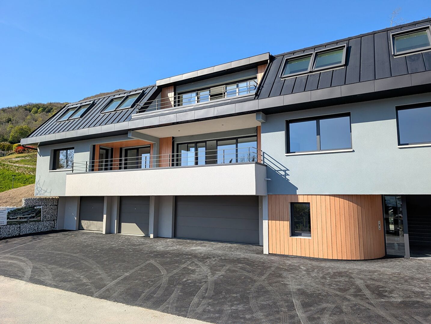 Agence immobilière de COMPARET IMMO - COMPARET IMMOBILIER AIX LES BAINS