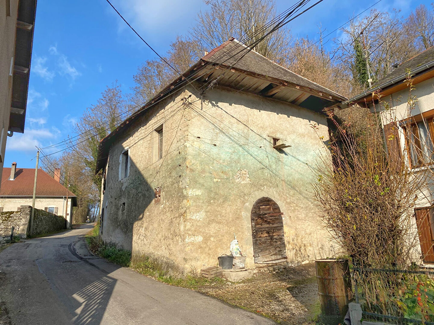 Photo Maison 6 pièces à rénover, grand terrain, 107 m², Entrelacs/St Girod image 3/6