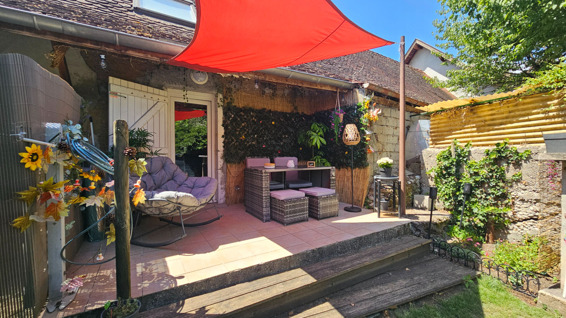 Photo Saint Genix Les Villages de ville - 117M² - 2CH + bureau - terrasse image 1/6