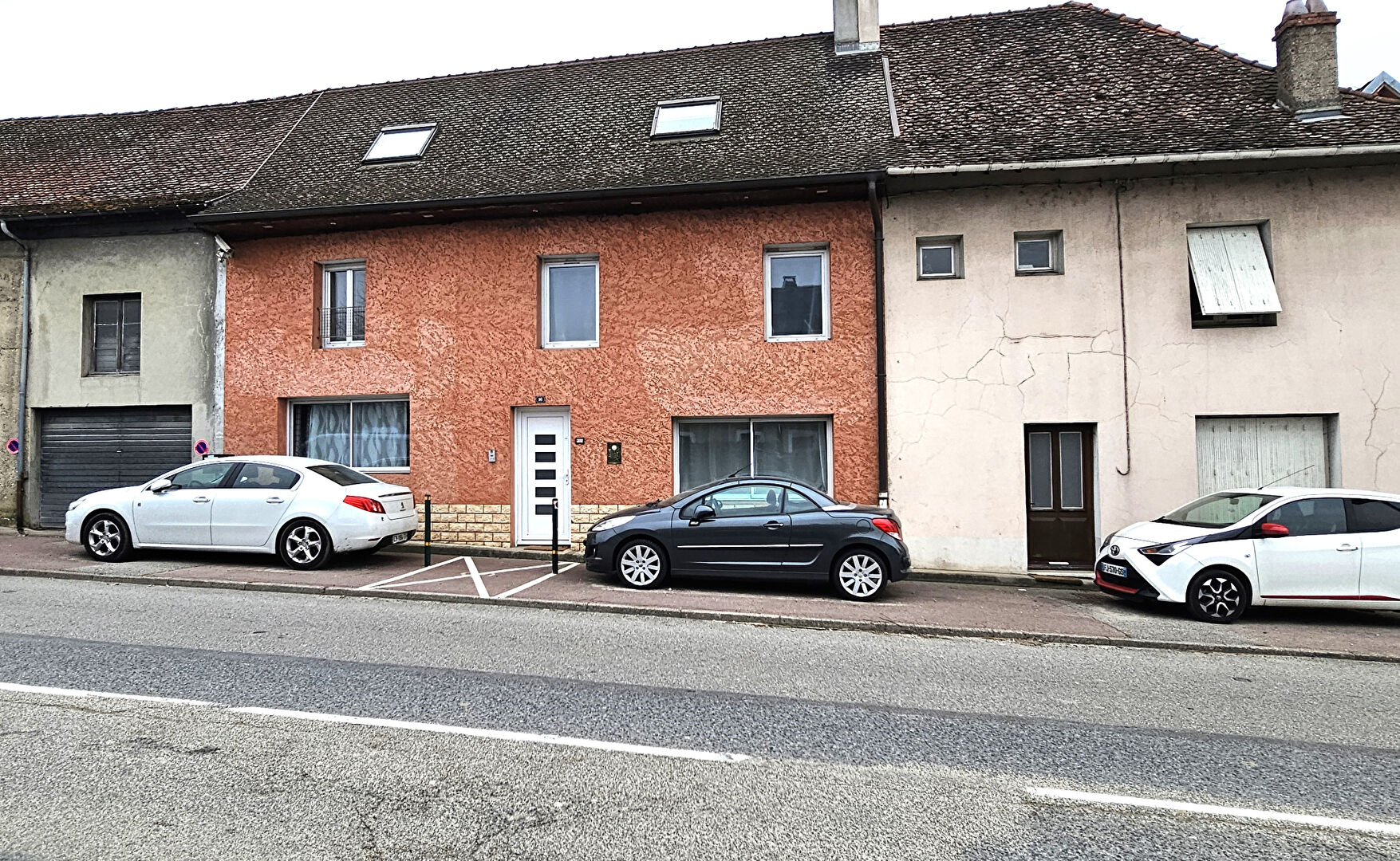 Photo Saint Genix Les Villages de ville - 117M² - 2CH + bureau - terrasse image 4/6