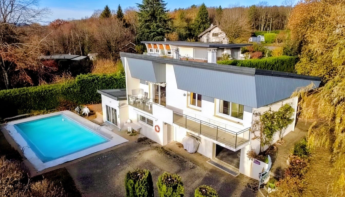 Pugny-Chatenod, Maison au calme avec piscine et terrain constructible vue lac