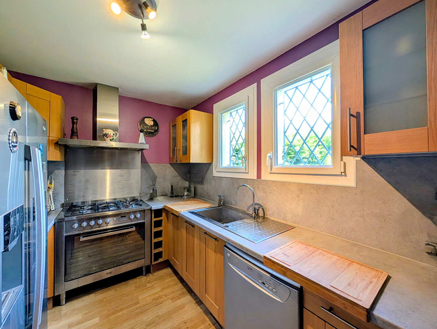 Photo Pugny-Chatenod, Maison au calme avec piscine et terrain constructible vue lac image 4/6