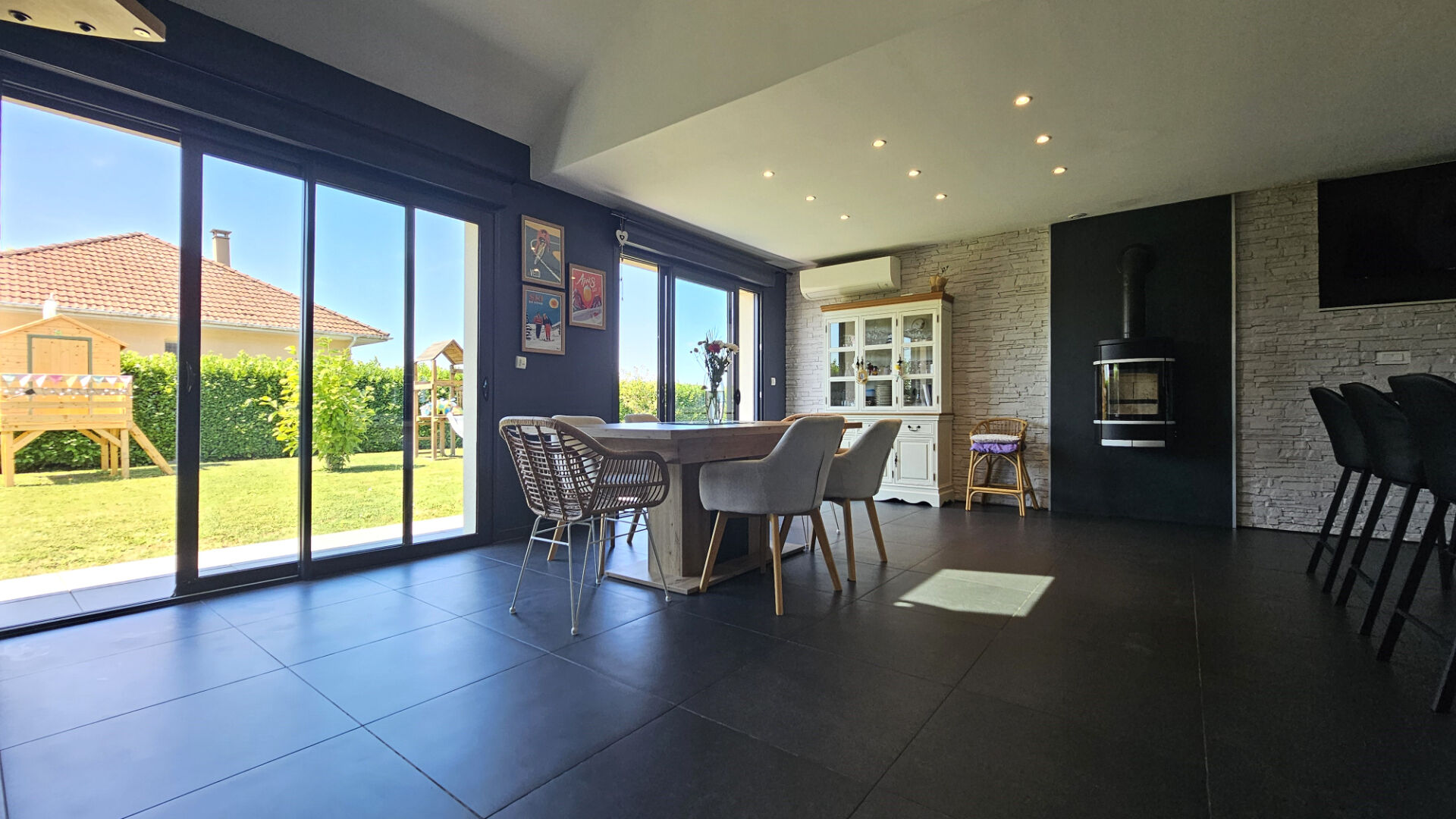 Photo BELMONT TRAMONET - 120m²  - 3 Chambres - piscine - 1650m² image 3/6