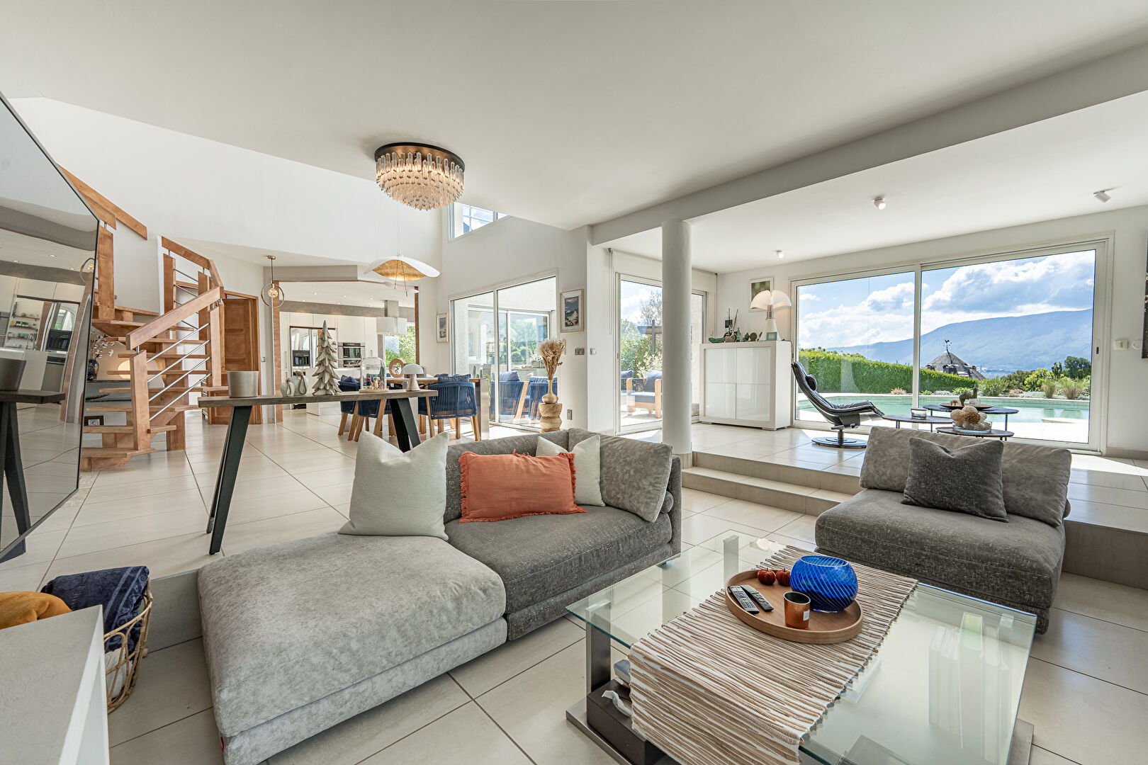 Maison Pugny Chatenod  5 pièces 182 m2 - piscine