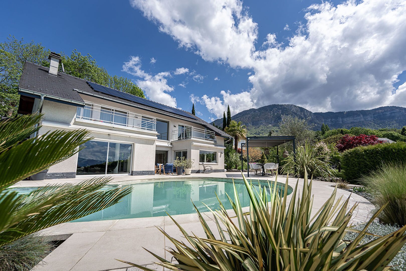 Agence immobilière de COMPARET IMMO - COMPARET IMMOBILIER AIX LES BAINS