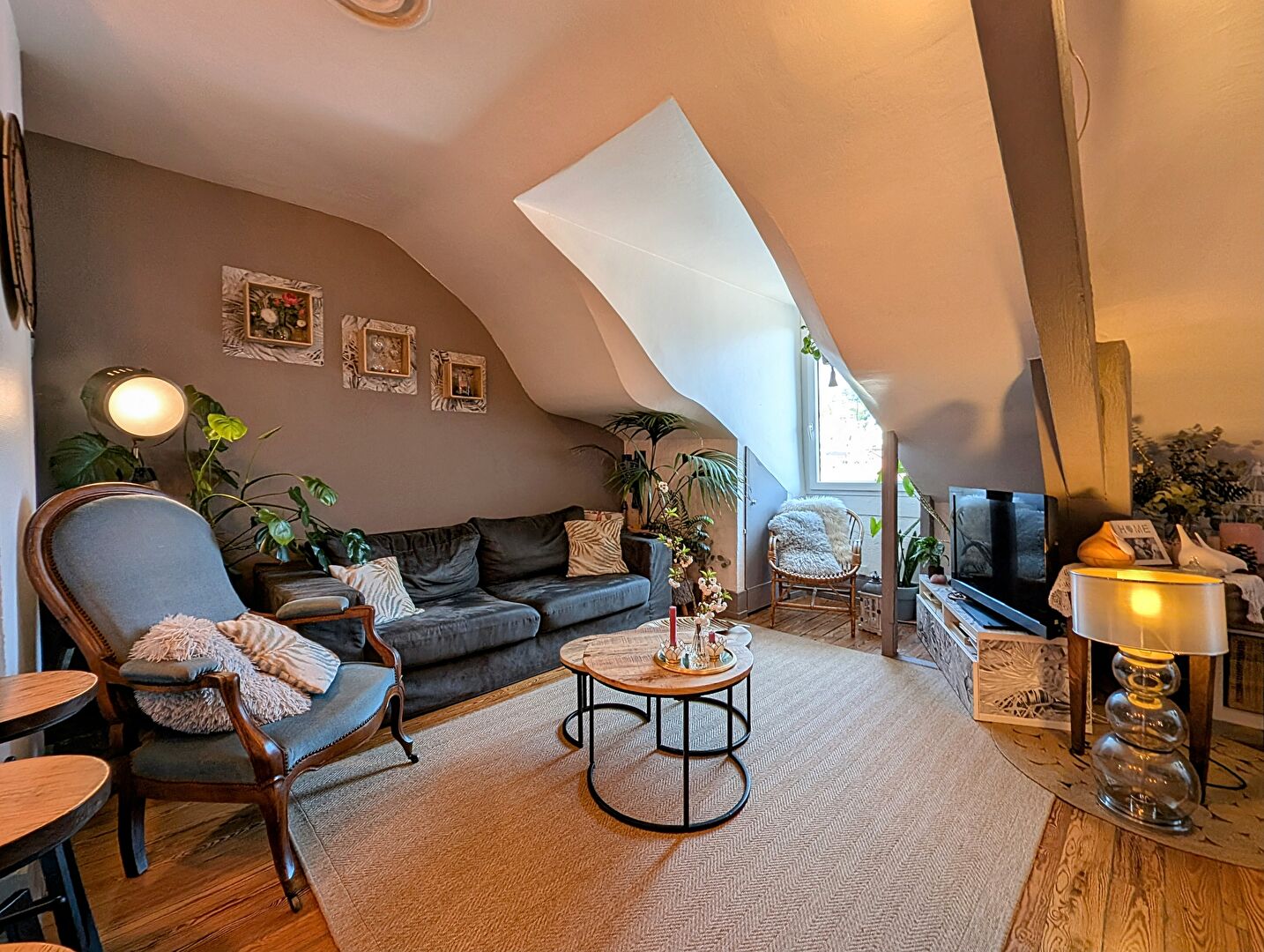 Agence immobilière de COMPARET IMMO - COMPARET IMMOBILIER AIX LES BAINS