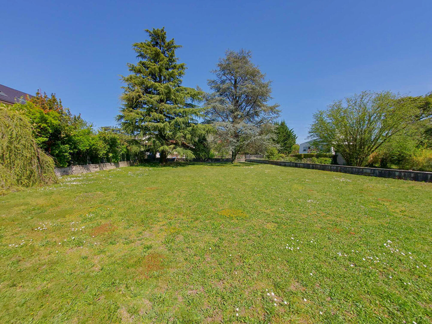 Terrain Aix Les Bains 1950 m2