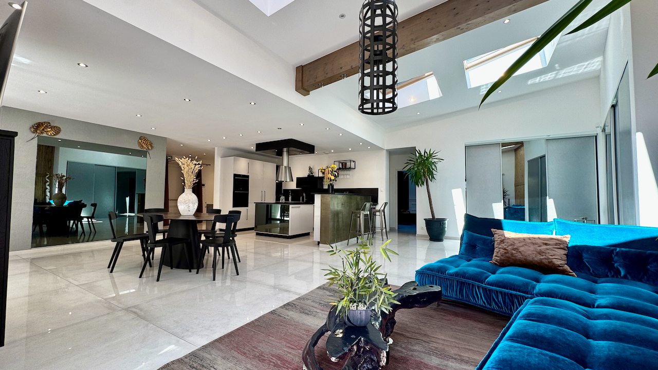 Agence immobilière de COMPARET IMMO - COMPARET IMMOBILIER AIX LES BAINS