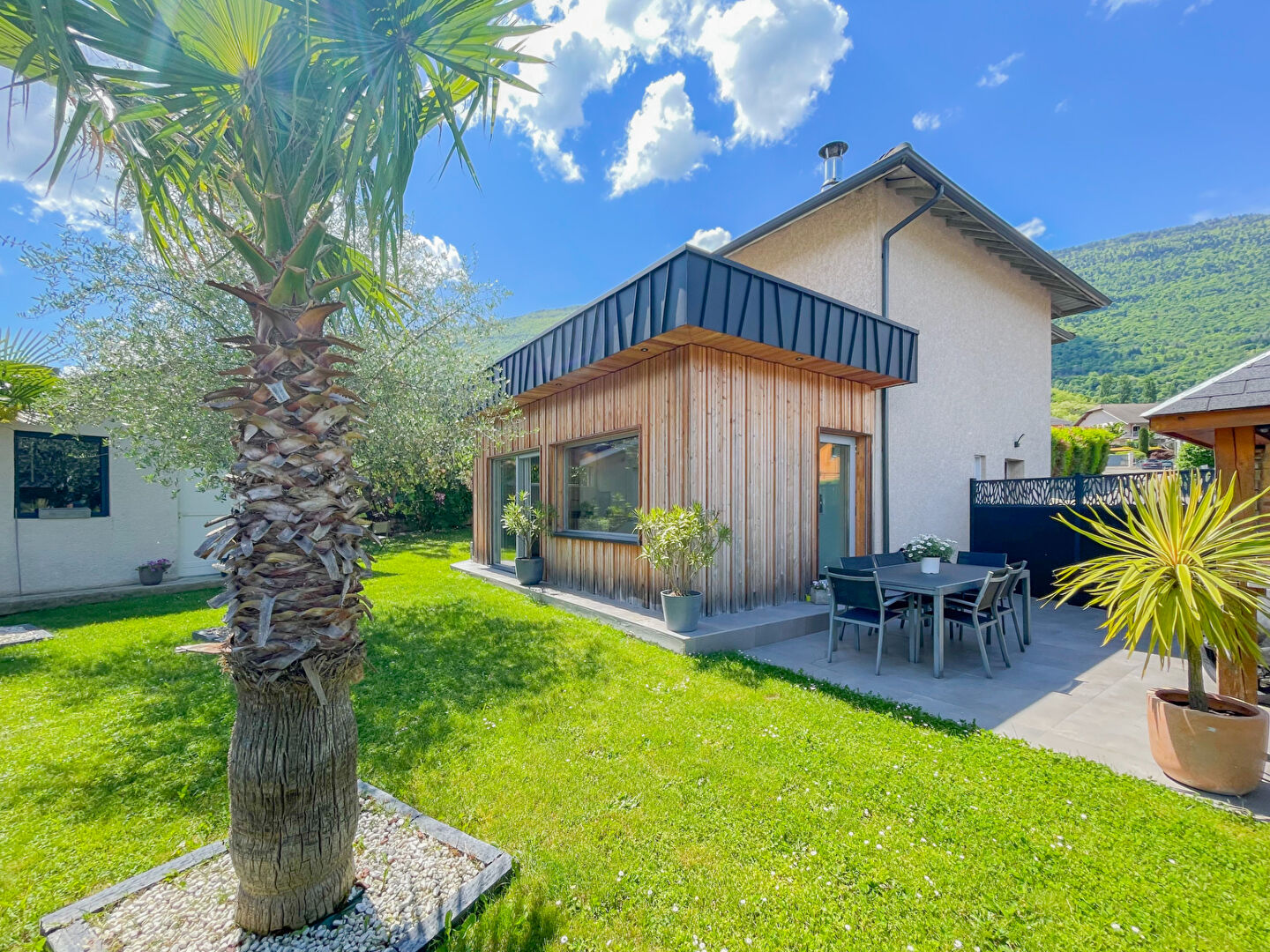 Agence immobilière de COMPARET IMMO - COMPARET IMMOBILIER AIX LES BAINS