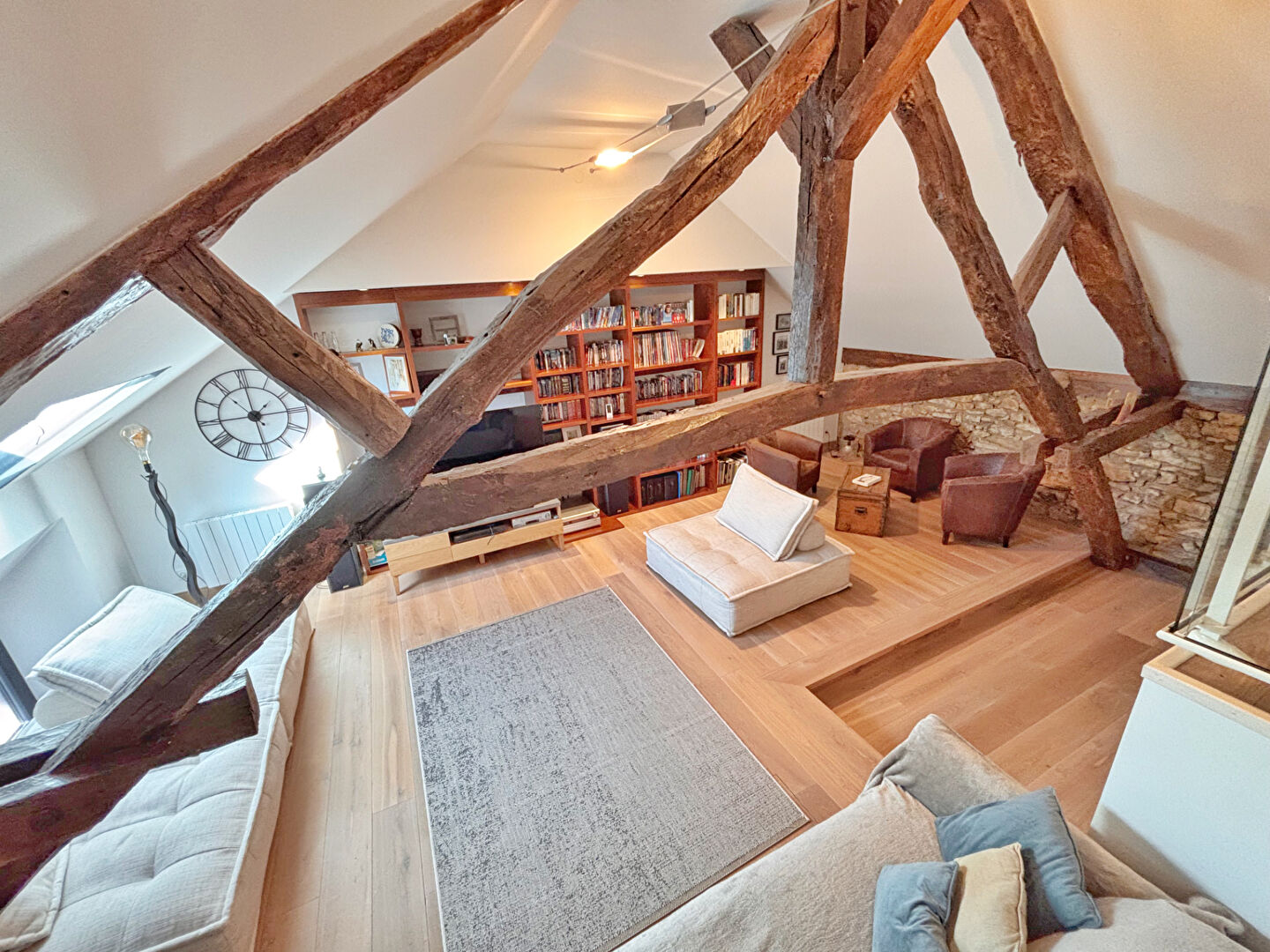 Agence immobilière de COMPARET IMMO - COMPARET IMMOBILIER AIX LES BAINS