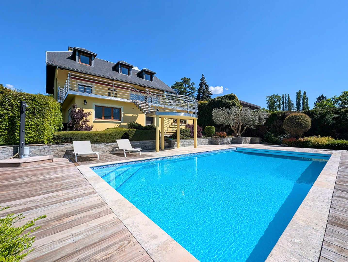 Agence immobilière de COMPARET IMMO - COMPARET IMMOBILIER AIX LES BAINS