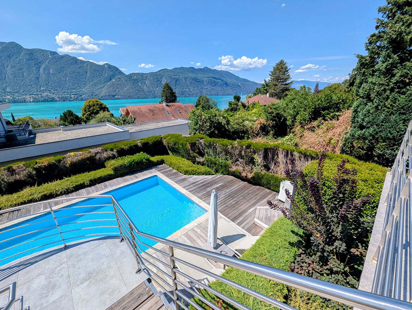 Photo Tresserve, Villa avec vue panoramique sur le lac du Bourget image 1/6