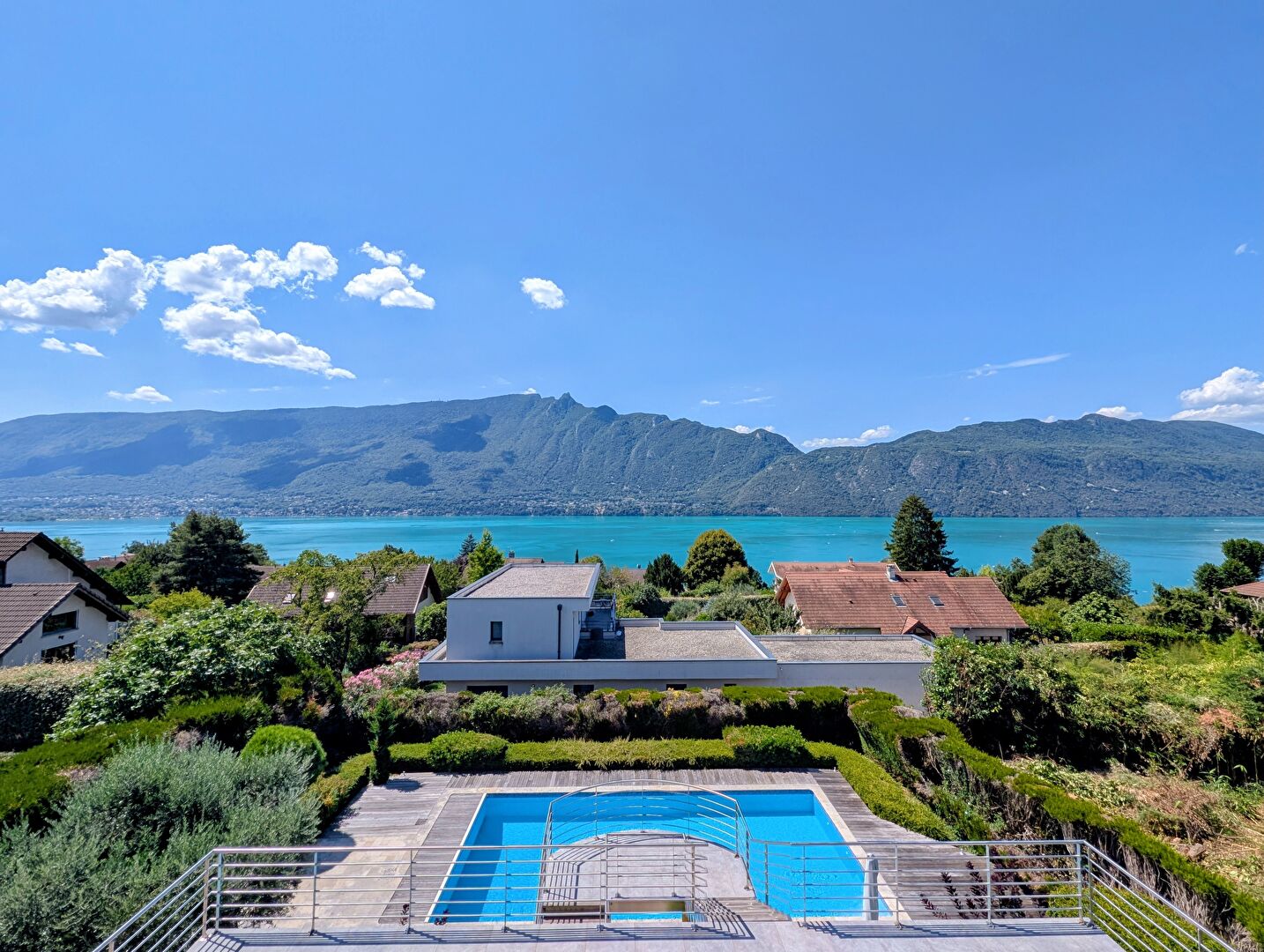 Photo Tresserve, Villa avec vue panoramique sur le lac du Bourget image 3/6