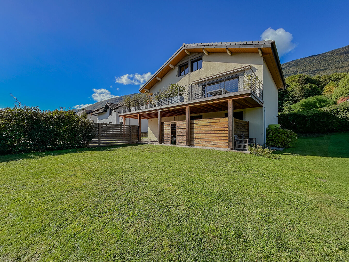 Agence immobilière de COMPARET IMMO - COMPARET IMMOBILIER AIX LES BAINS