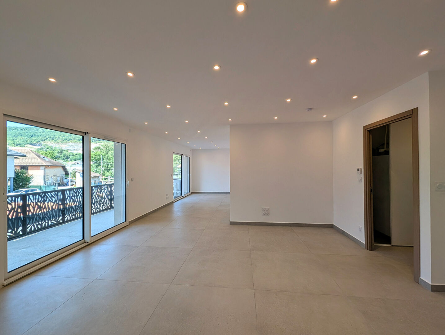 Photo Appartement Gresy Sur Aix 4 pièces 105 m2 image 1/6