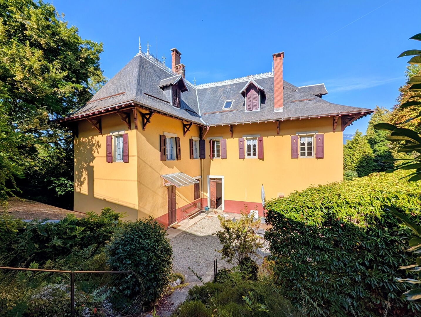 Chambéry - Maison bourgeoise du XIX siècle avec piscine et grand terrain