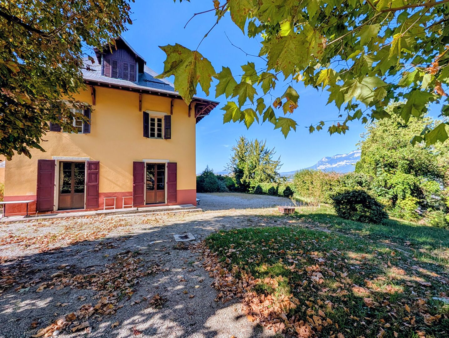 Photo Chambéry - Maison bourgeoise du XIX siècle avec piscine et grand terrain image 5/6