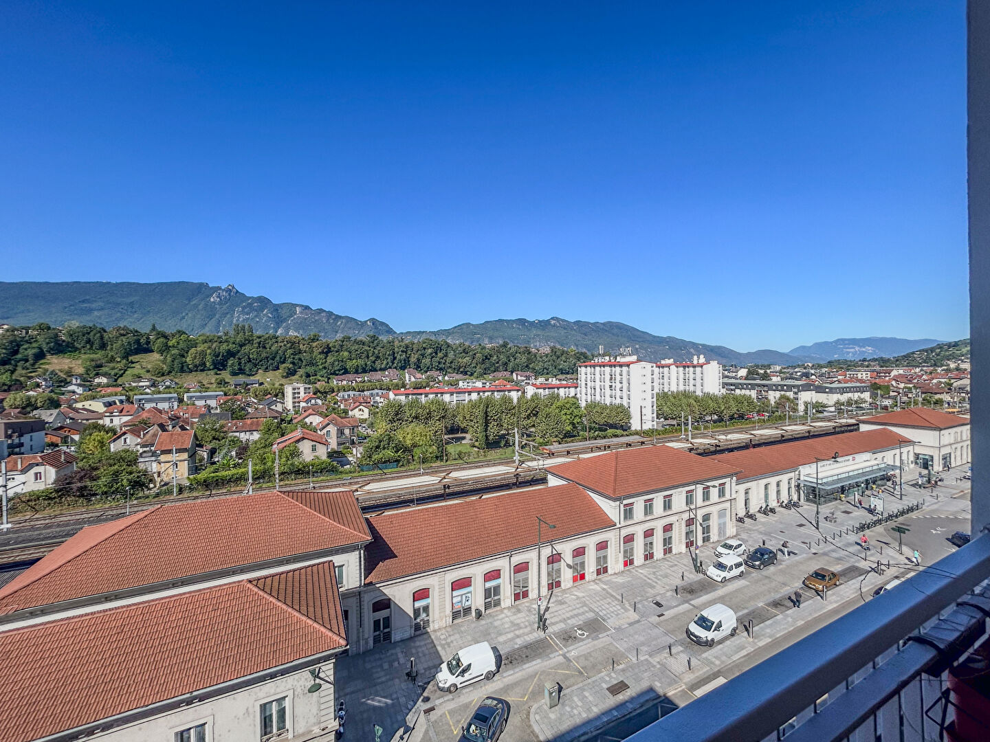 Agence immobilière de COMPARET IMMO - COMPARET IMMOBILIER AIX LES BAINS