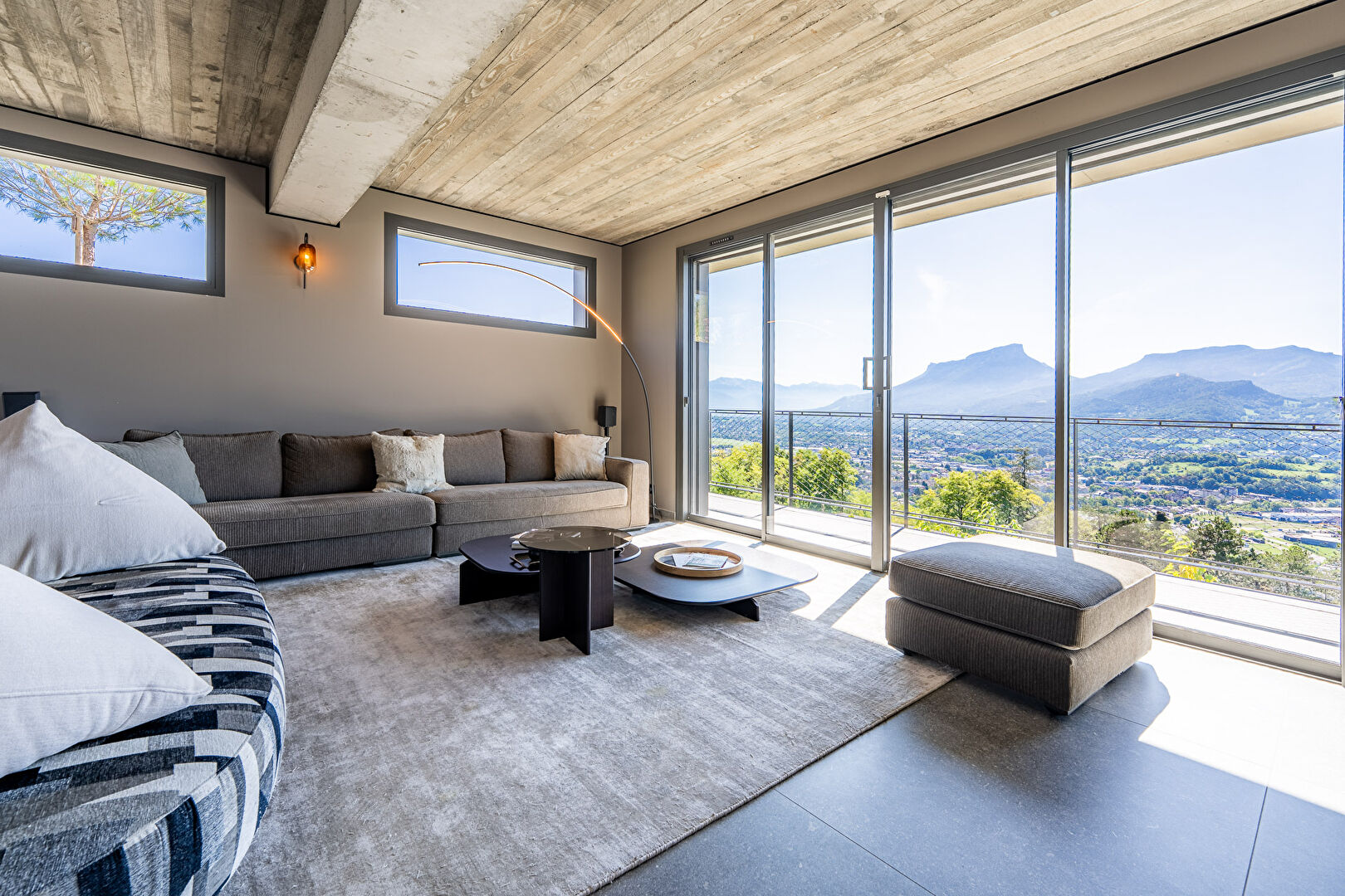 Photo Villa St Alban Leysse 5 pièces 175 m2 - piscine image 3/6