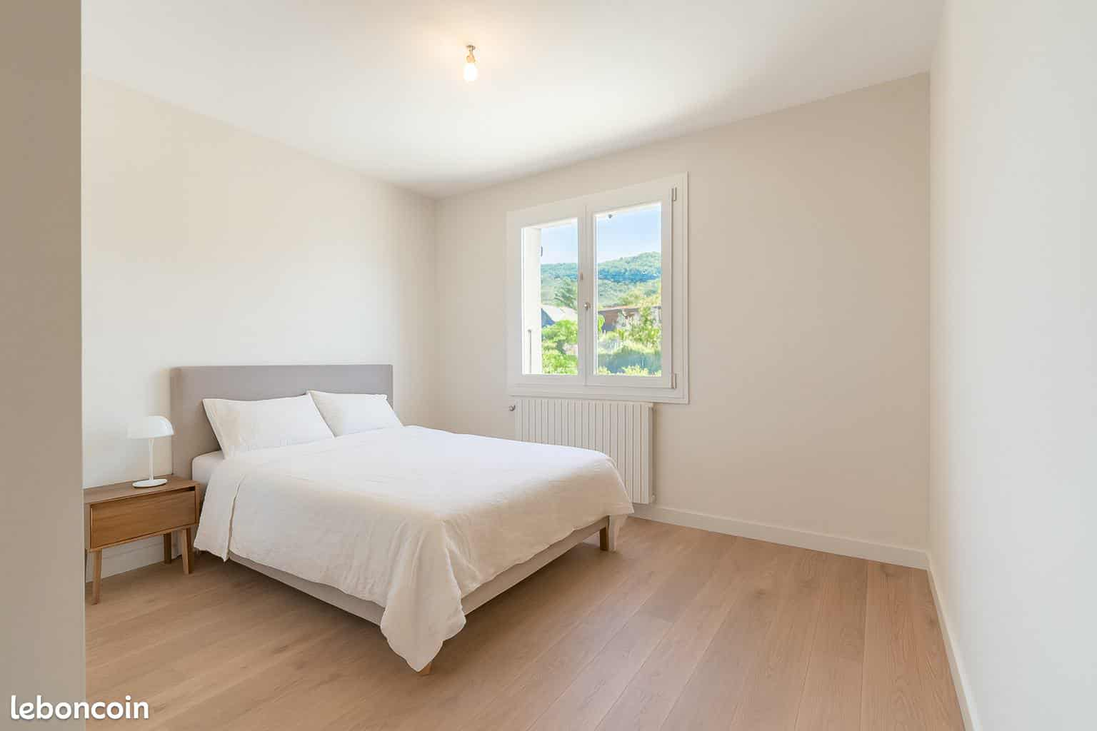 Photo Appartement Brison Saint Innocent 8 pièce(s) 147.2 m2 image 3/6