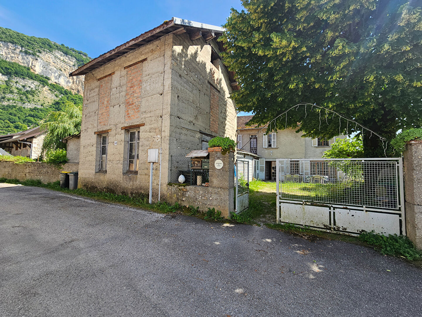 Maison T7 - gros potentiel - 174 m² - Champagneux